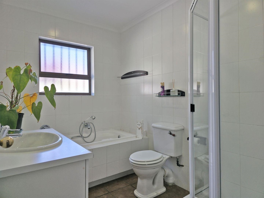 3 Bedroom Property for Sale in Kleinbosch Western Cape